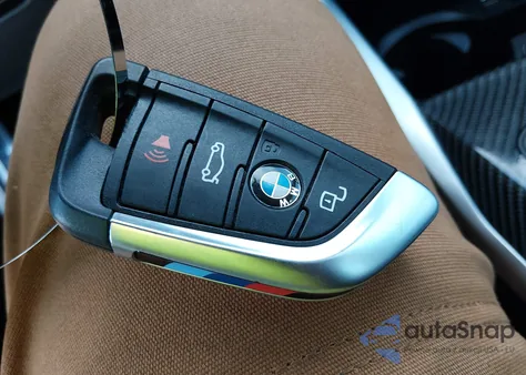 2024 BMW I4 Gran Coupe M50 z USA, uszkodzony, nr VIN WBY33AW09RFS92970